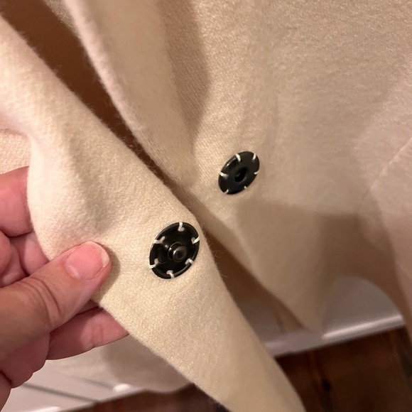 Esqualo.  M/L.GORGEOUS!!!!   , rich and new!  Uber soft - Picture 4 of 5